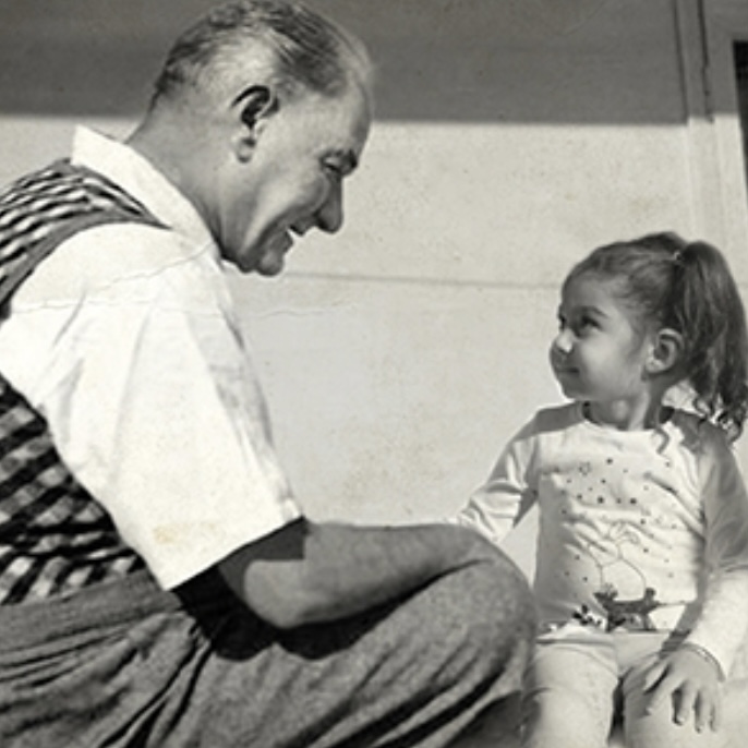 Atatürk ve Çocuk
