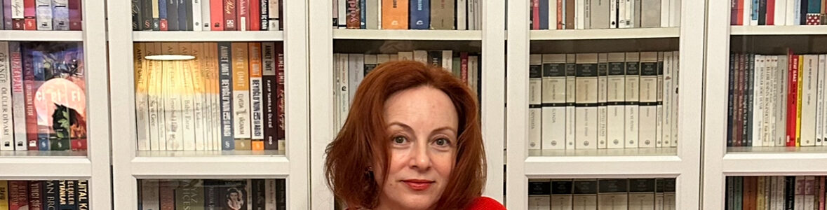 Çiçeği Burnunda Yazar